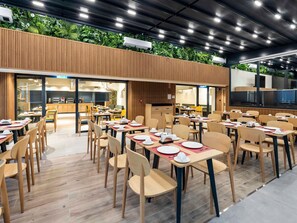 Breakfast, lunch, dinner served; international cuisine  - My Bade Hotel (Istanbul)