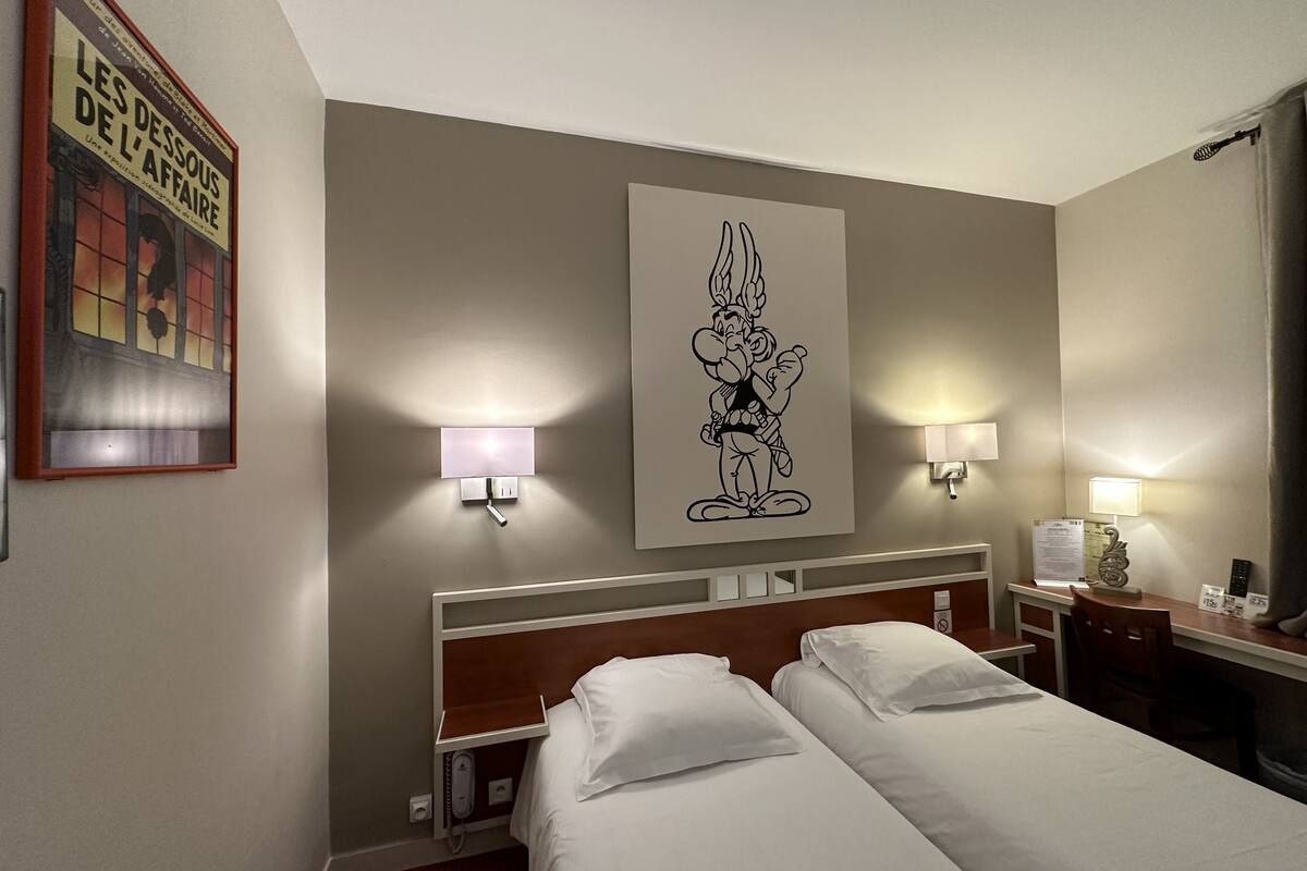 twin room | 1 bedroom, premium bedding, in-room safe, desk