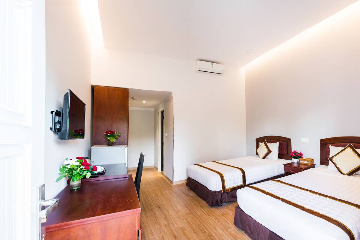 Minibar, in-room safe, desk, blackout curtains