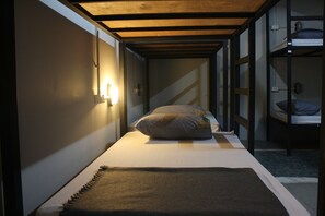 Female Dormitory with Air Con | Wi-fi (inkludert)