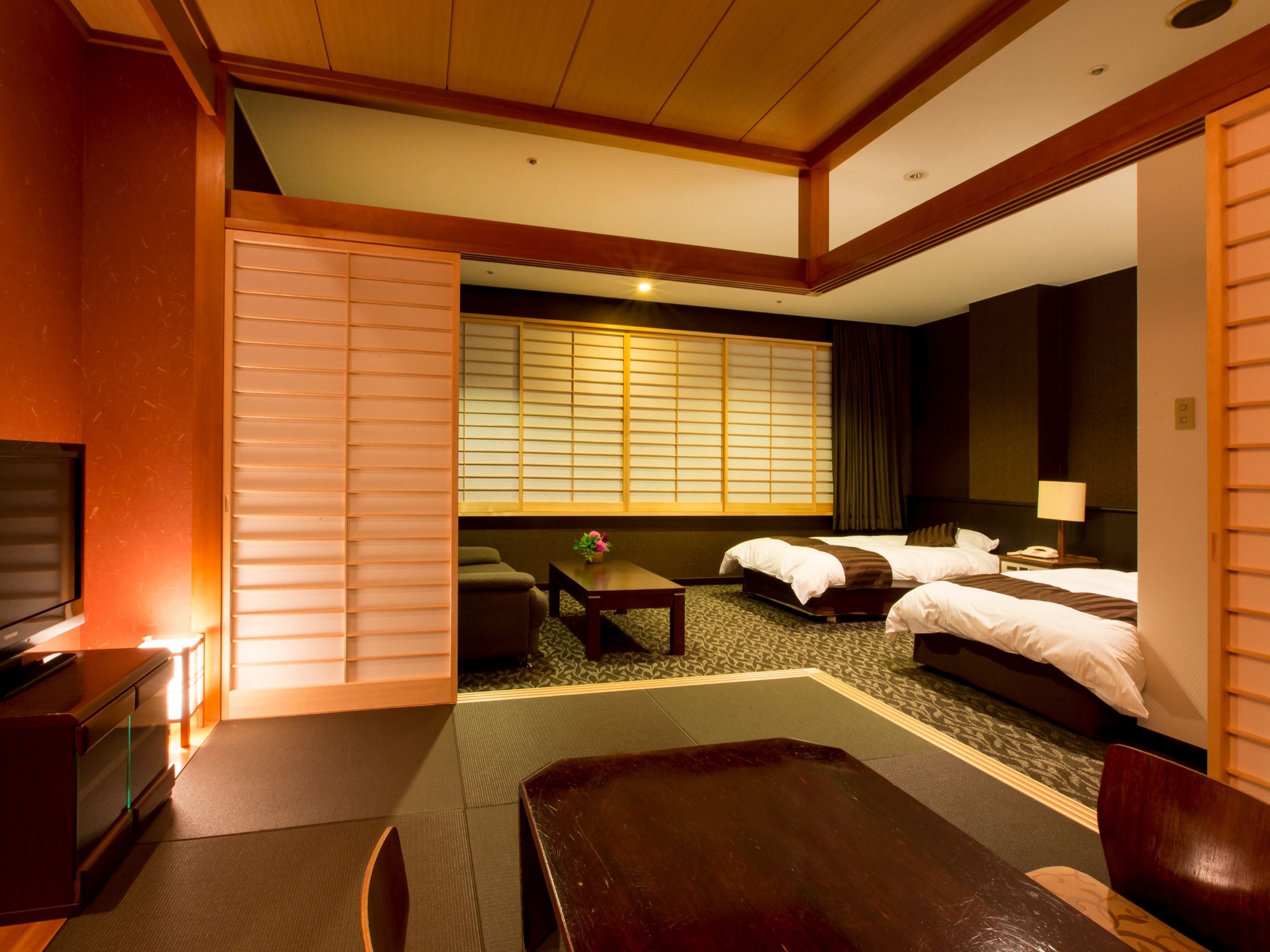 In-room safe, free WiFi, bed sheets