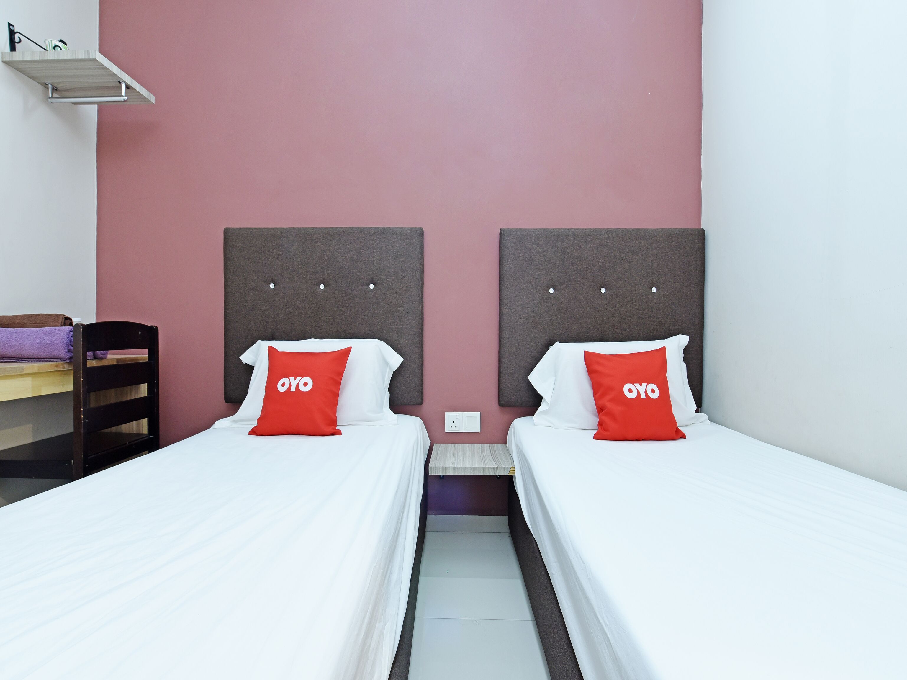 standard twin room | free wifi, bed sheets