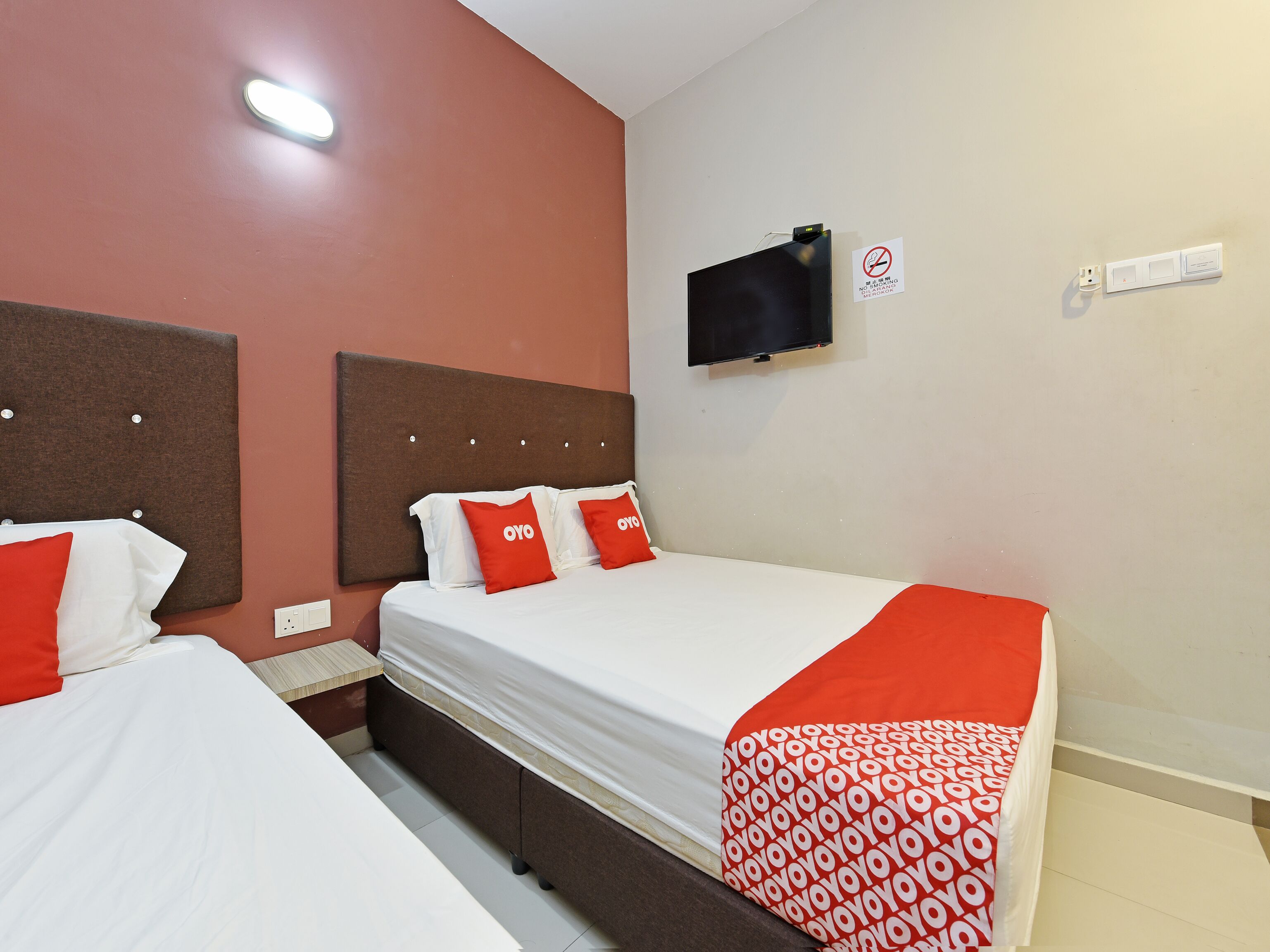 family suite, multiple beds | free wifi, bed sheets