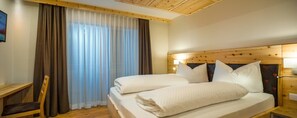Apartment (Wonnealm) | Schreibtisch, kostenloses WLAN, Bettwäsche