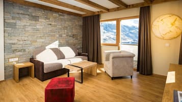 Apartment (Wonnealm) | Living room | Flat-screen TV