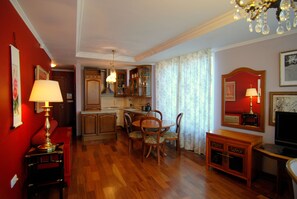 Classic Apartment, 1 Bedroom, Kitchen, Garden Area | In-room dining - Baratero Classic Apartment (Sofia)