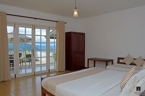 Minibar, in-room safe, individually furnished, desk - Villa Perpetua (Bandarawela)