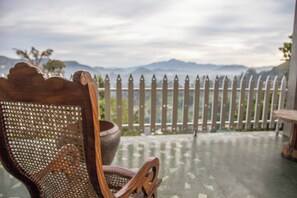 Coin salon dans le hall