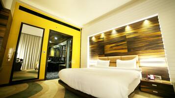 Basic Suite, 1 Bedroom, Bathtub | 1 bedroom, premium bedding, minibar, in-room safe