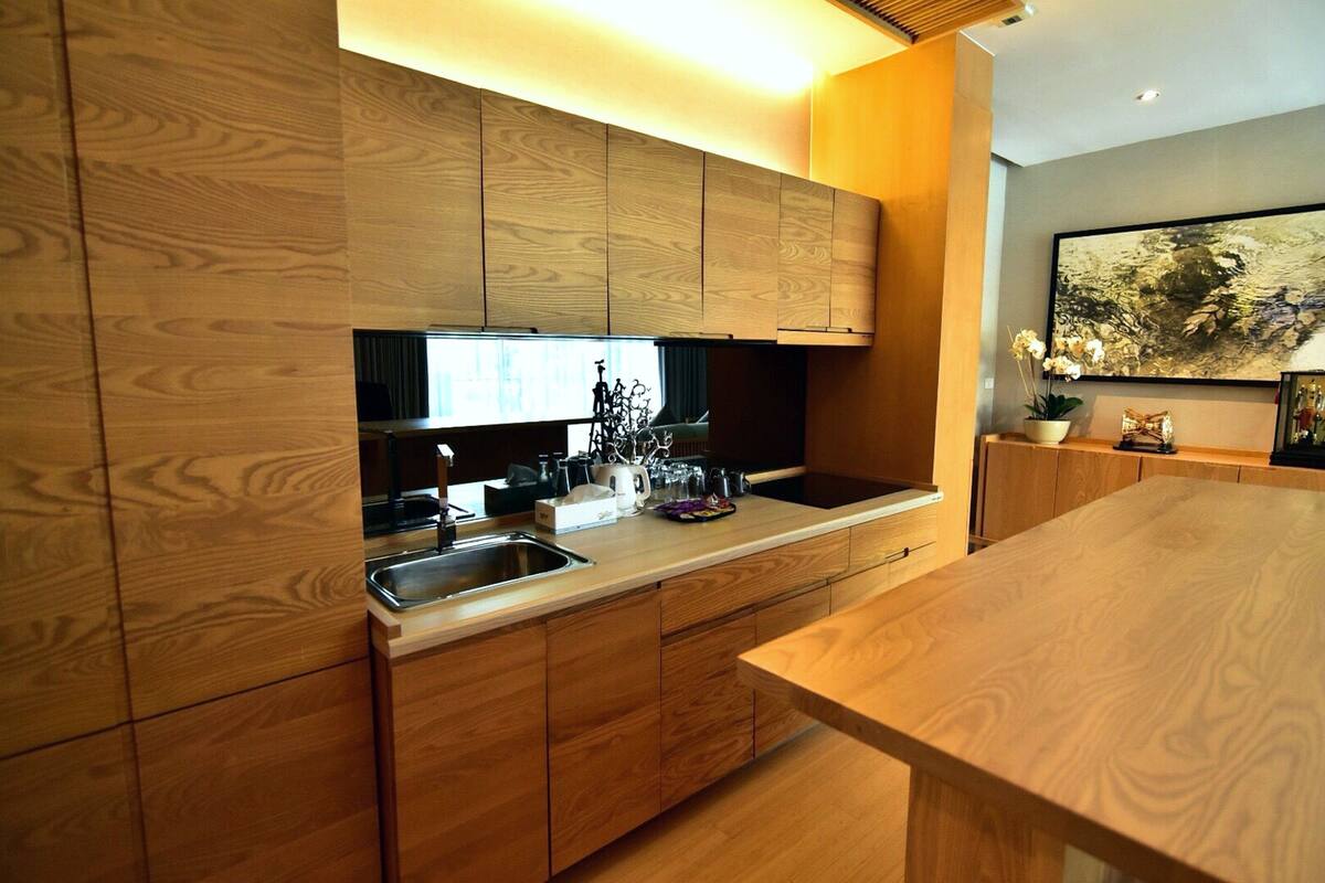 royal suite | private kitchenette | coffee/tea maker