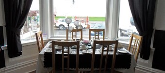 Anzy Panzy Hotel and Apartments