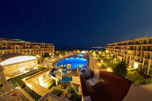 Fachada del alojamiento - Noche