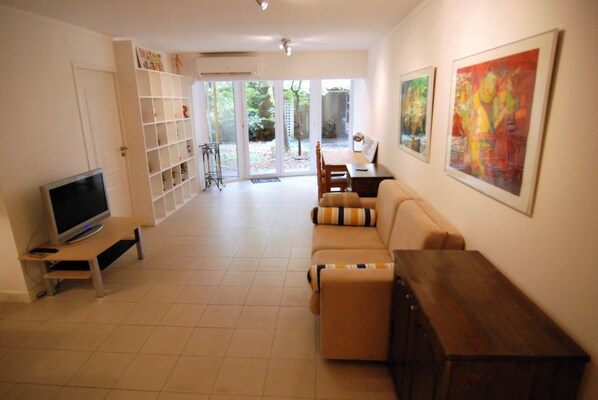 Living room - Baratero Garden Apartment (Sofia)