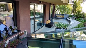 Signature Apartment, 1 Bedroom, Terrace | Teres/patio