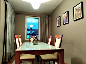City Apartment, 2 Bedrooms, Kitchen, Corner | 1 bedroom, iron/ironing board, free WiFi - Baratero City Corner II Apartment (Sofia)