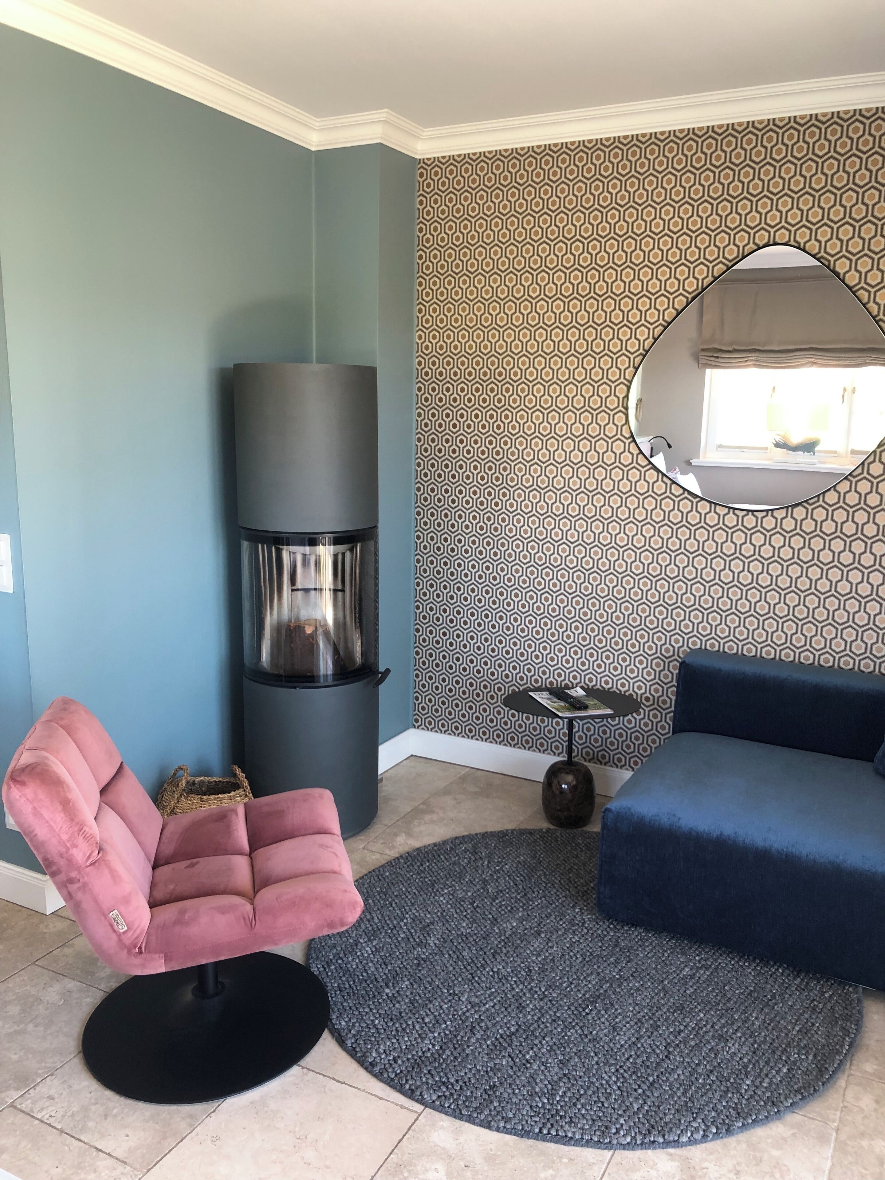 suite, ground floor | living area | flat-screen tv