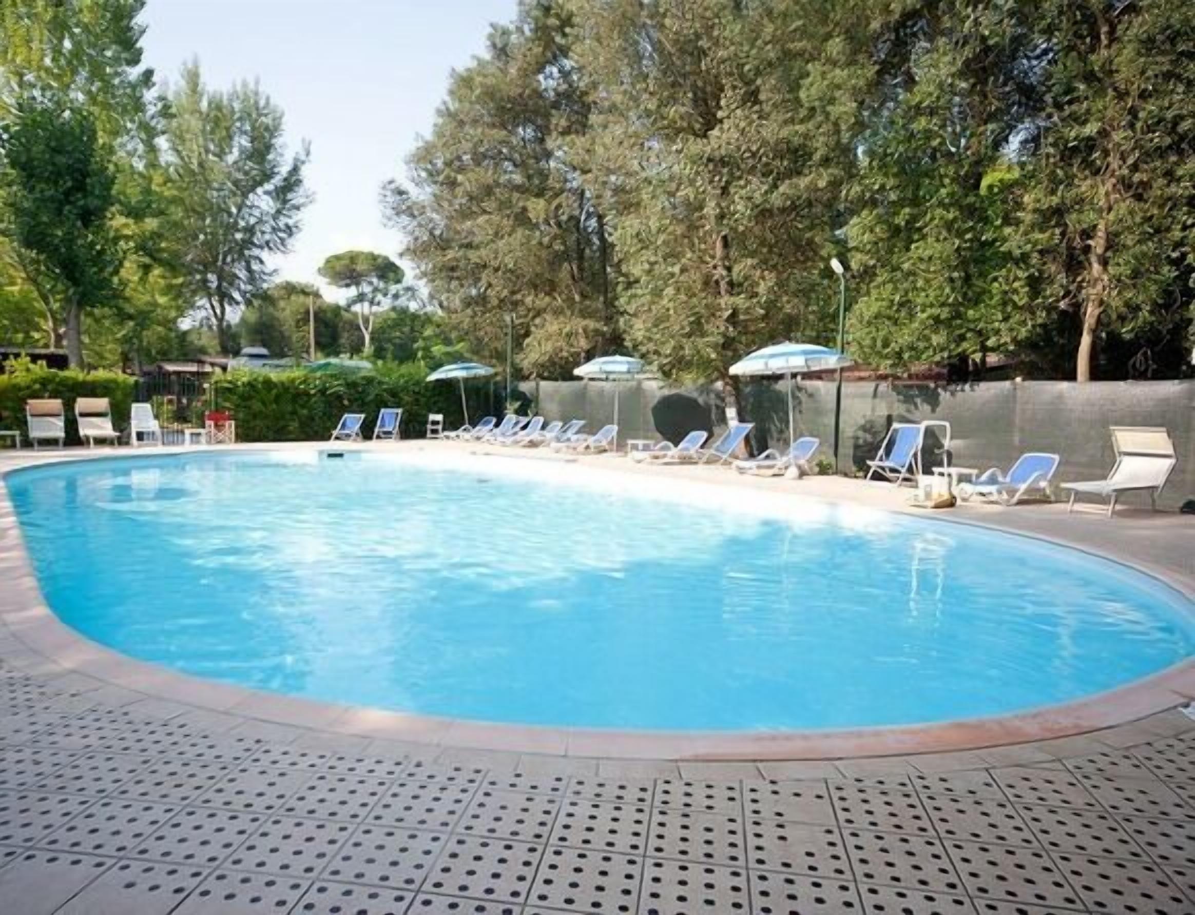 Seasonal outdoor pool