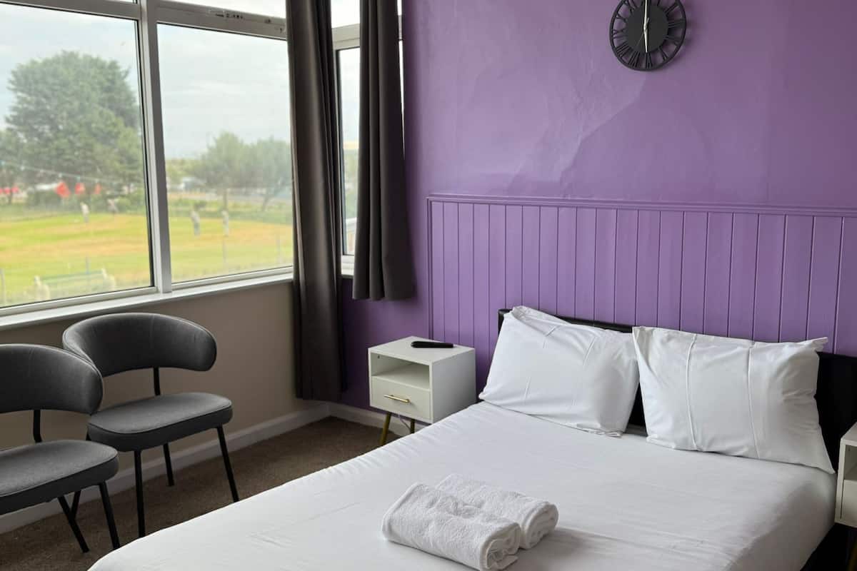Tweepersoonskamer, en-suite badkamer, uitzicht op zee | 1 slaapkamer, gratis wifi