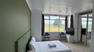 Triple Room, Ensuite, Sea View | 1 bedroom, free WiFi