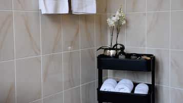 Shower, free toiletries, hair dryer, towels