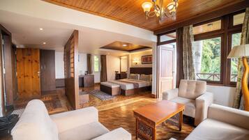 Suite | Premium bedding, in-room safe, desk, free WiFi