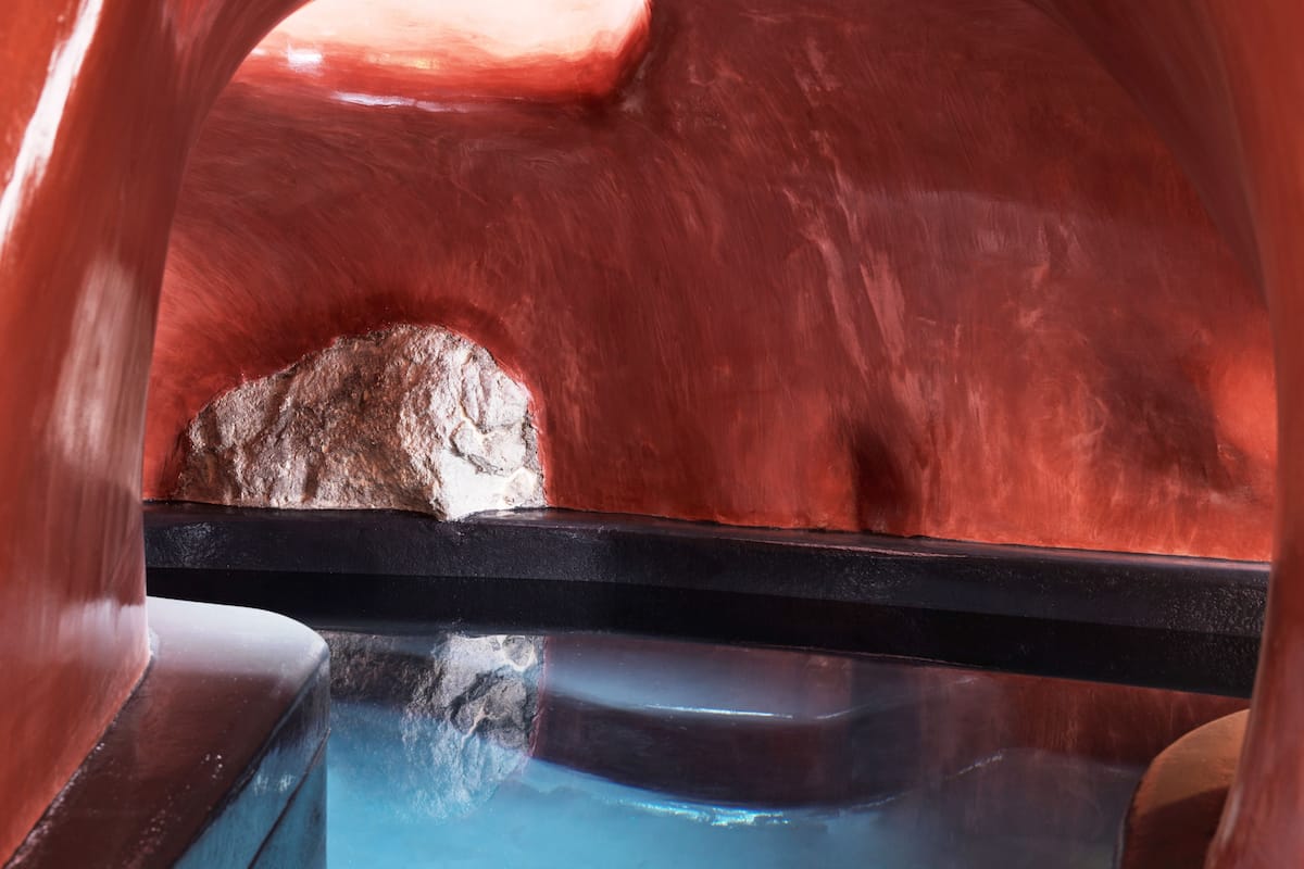 Deluxe Cave Villa, Private Indoor Pool | Sengetøy av topp kvalitet, safe på rommet og lydisolert