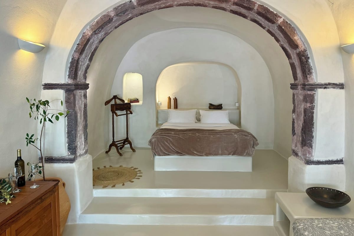 Junior Cave House with Shared Plunge Pool | Sengetøy av topp kvalitet, safe på rommet og lydisolert