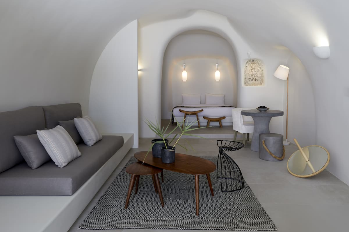 Executive Villa, Partial Sea View | 1 bedroom, premium bedding, in-room safe, individually decorated