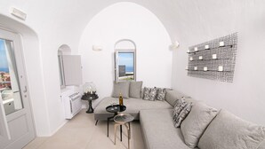 Villa – premium, privat basseng, sjøutsikt | Sengetøy av topp kvalitet, safe på rommet og lydisolert
