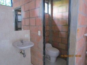 Family House, 1 Bedroom, Kitchenette, River View | Bathroom