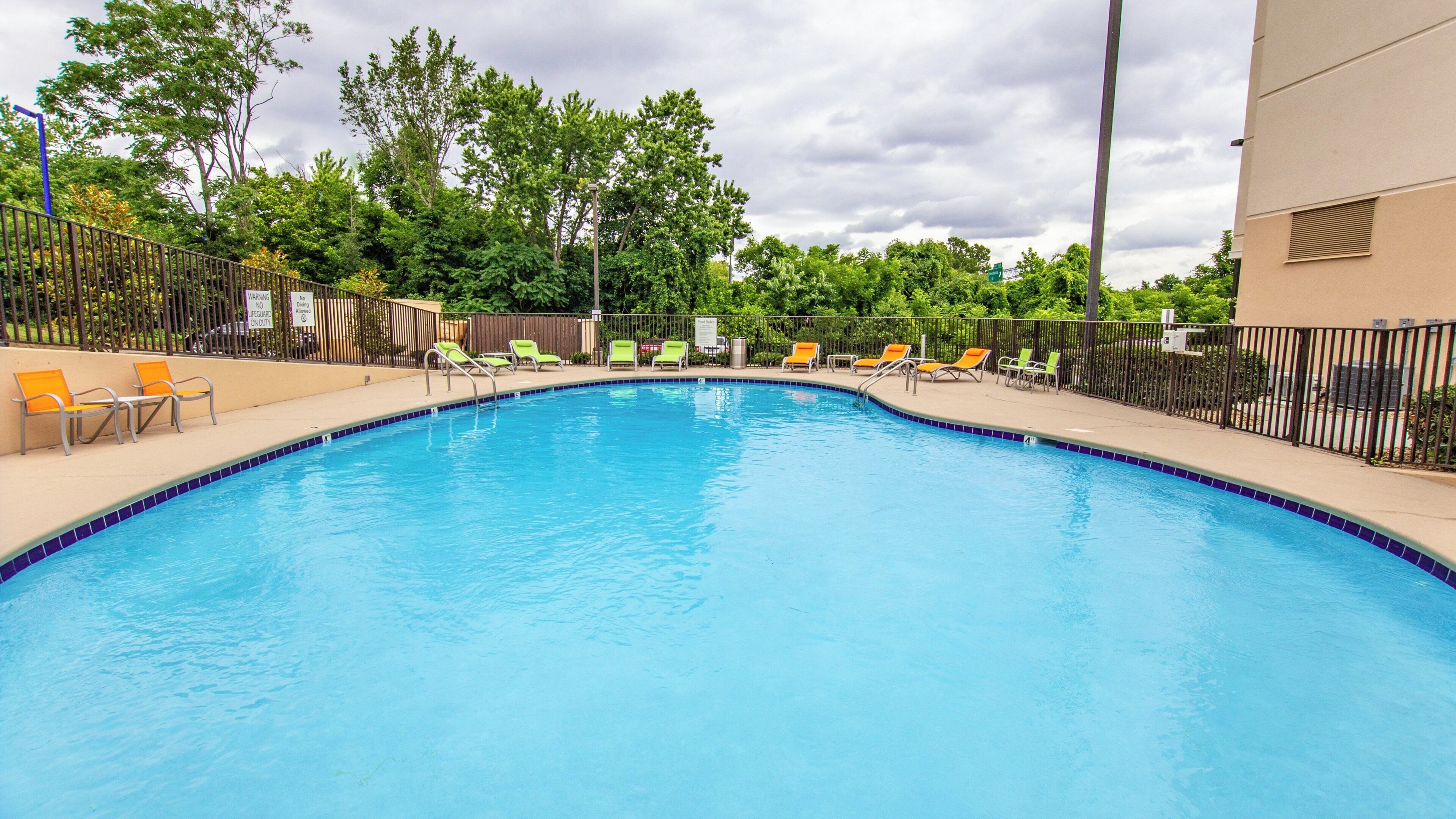 Photo - Holiday Inn Knoxville N  Merchant Drive