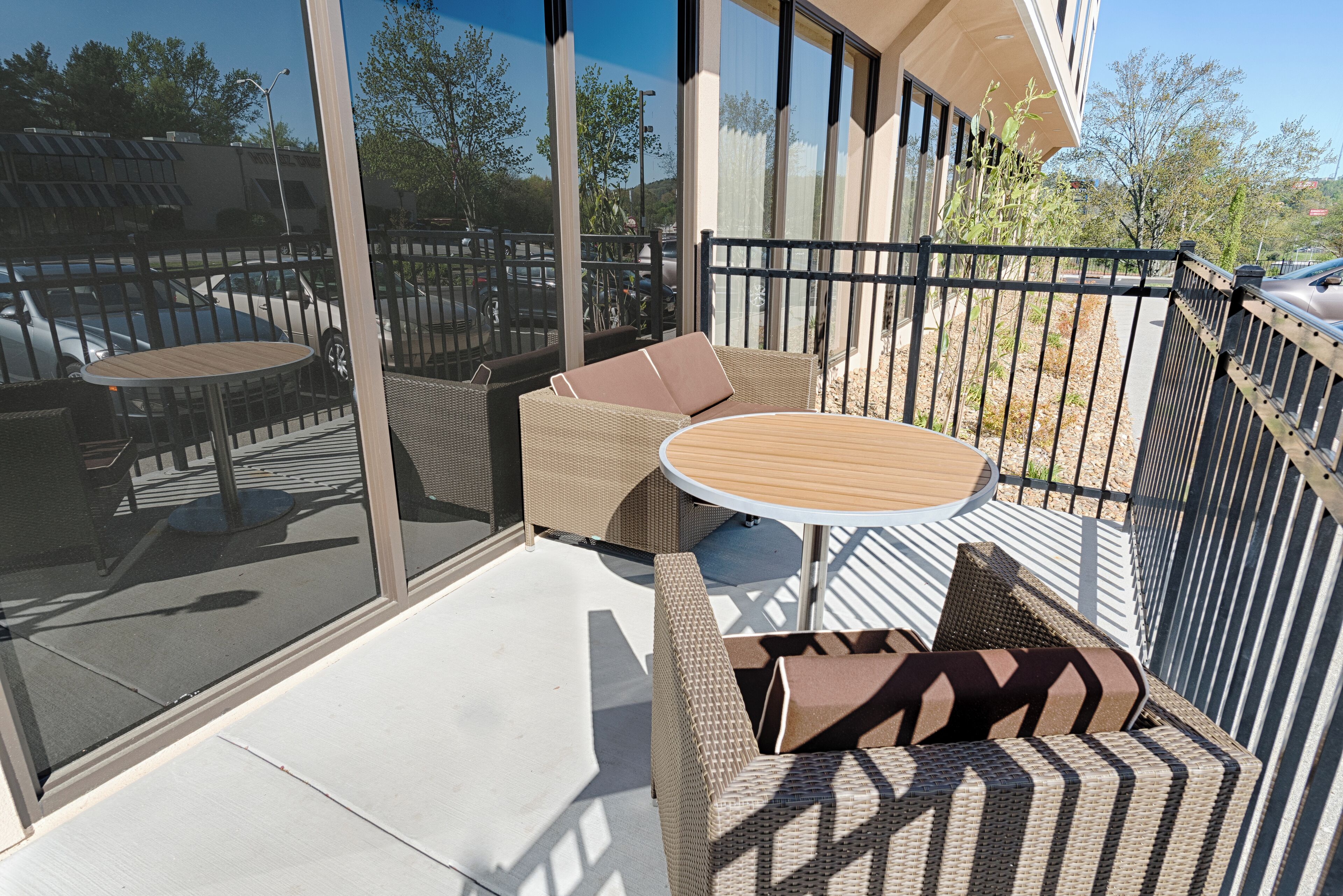 breakfast and dinner served