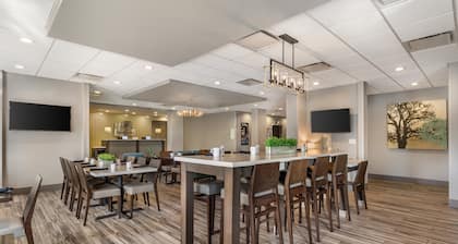 Holiday Inn Knoxville N - Merchant Drive by IHG