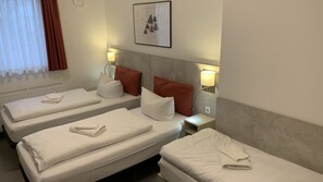 Comfort-lejlighed - 1 soveværelse - ikke-ryger | Individuelt design, individuel indretning, skrivebord