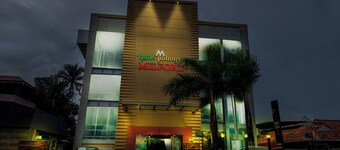 ทรีโบ พรีเมียม พาล์มีรา มิลฟอร์ด, ประมาณ 2 กิโลเมตร จาก หาดอัลเลปี