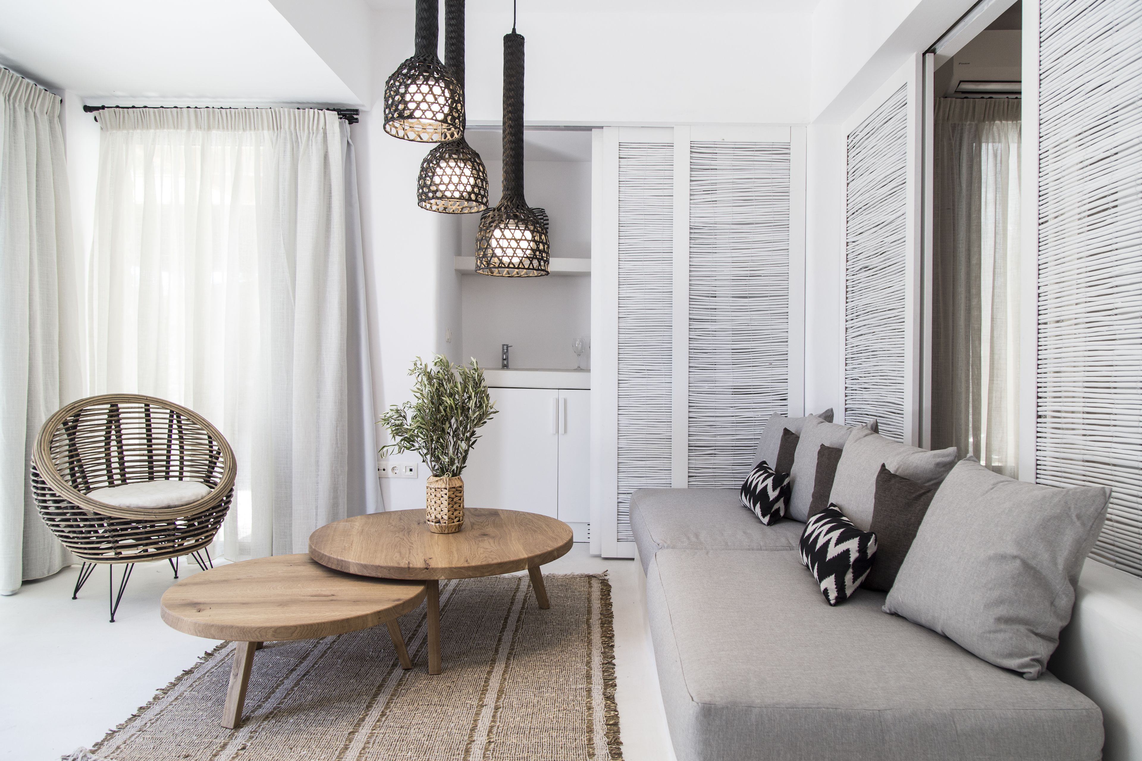 suite, 2 bedrooms, private pool | living room | flat-screen tv