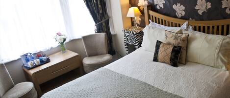 Standard Double Room, 1 King Bed | WiFi (free), bed sheets