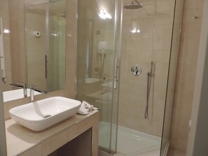 Standard Double Room | Bathroom | Free toiletries, hair dryer, bidet, towels - Hotel Ristorante Gama (Melzo)