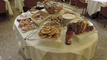 Daily buffet breakfast (EUR 10 per person)