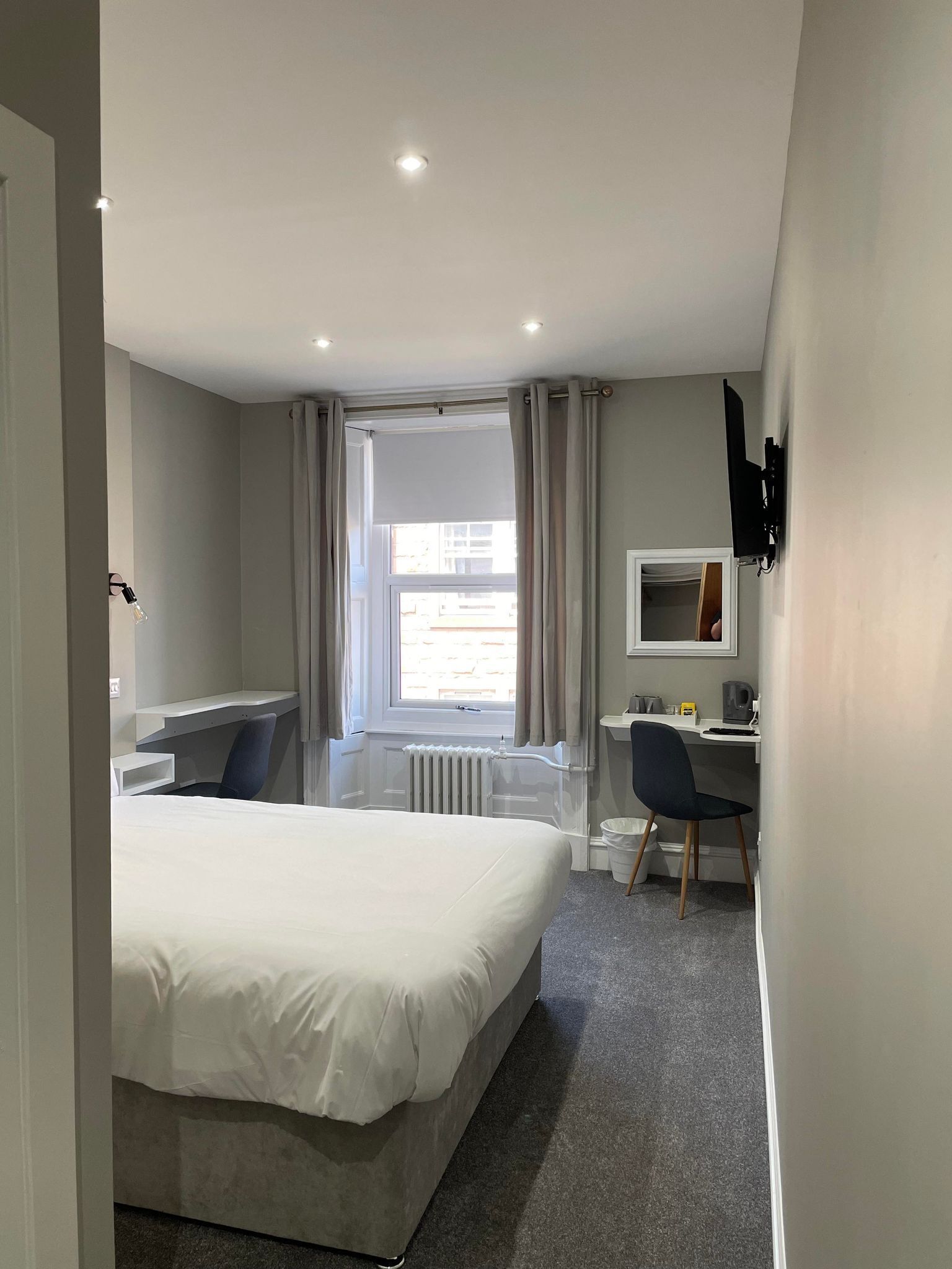 deluxe double room, ensuite | bed sheets