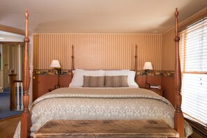 Premium bedding, iron/ironing board, free WiFi, bed sheets