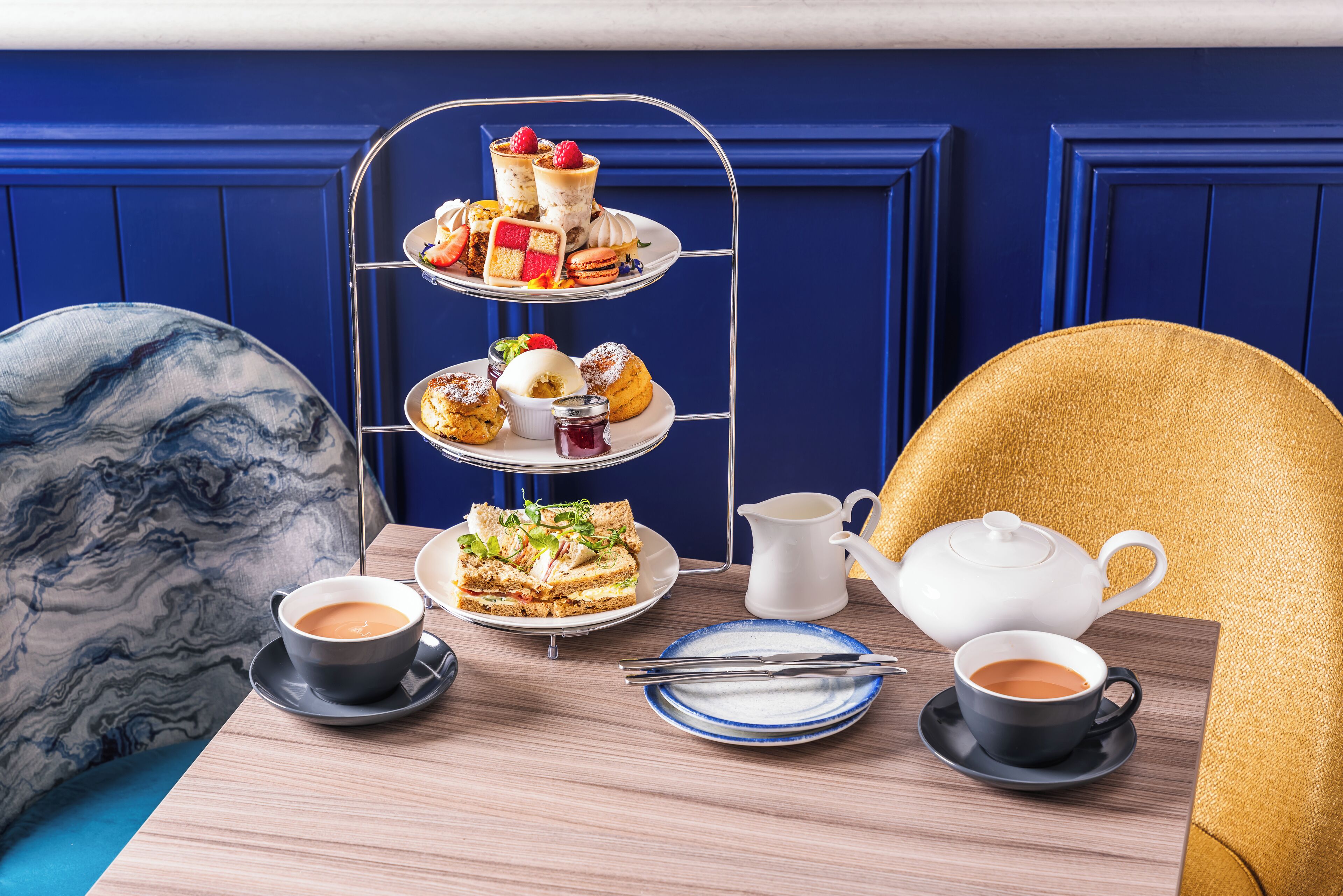 breakfast and dinner served, british cuisine