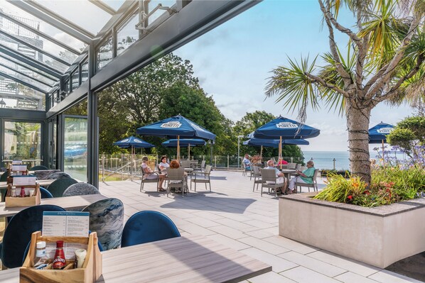 Terrace/patio - The Headland Hotel & Spa (Torquay)