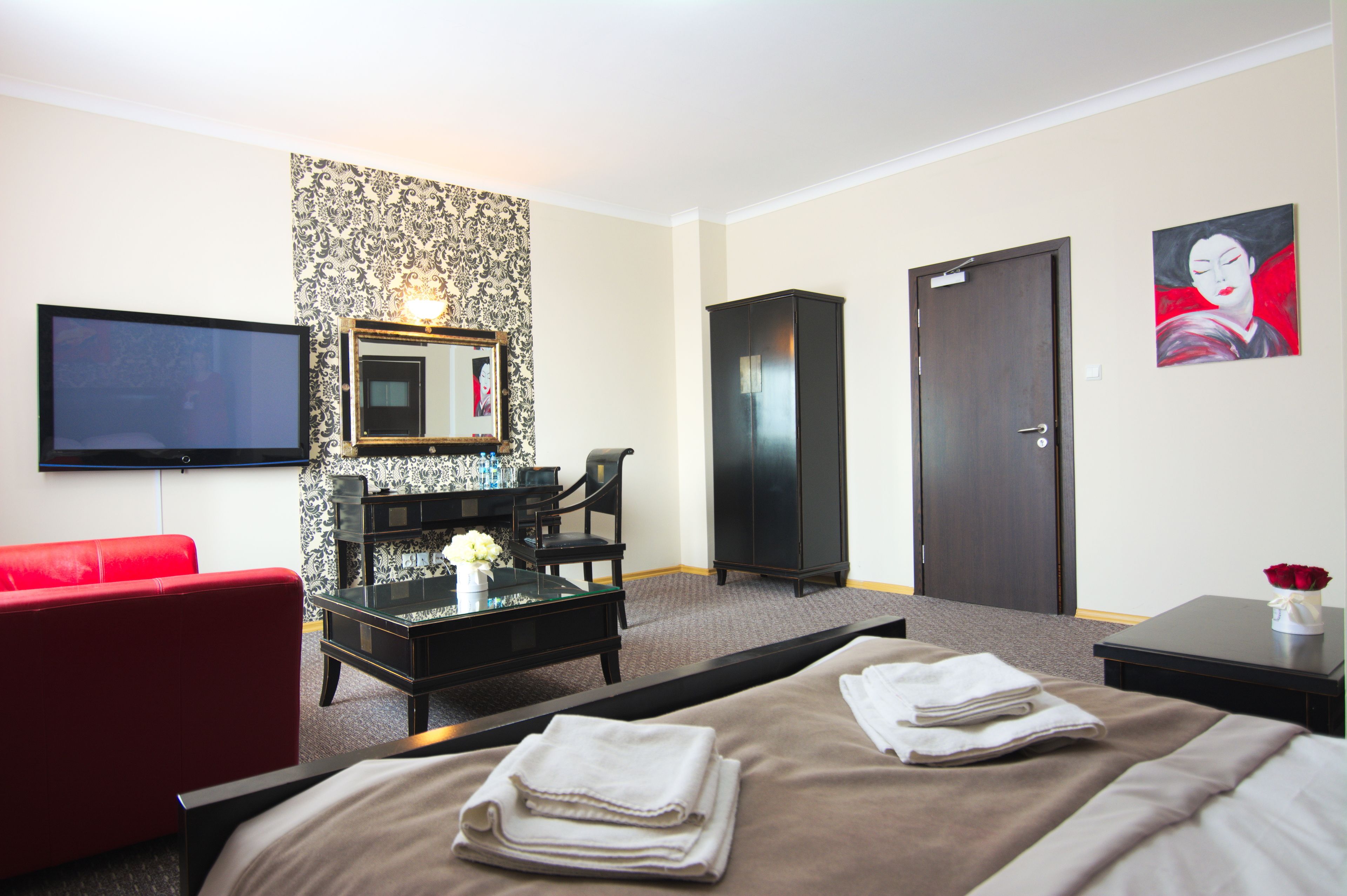 ダブルルーム (King) | デスク、アイロン / アイロン台、WiFi (無料)、ベッドシーツ