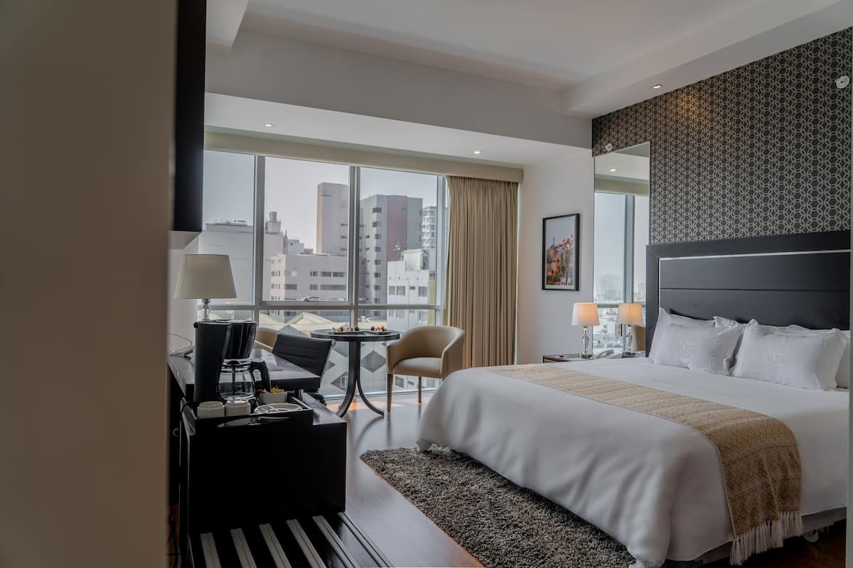 Minibar, in-room safe, desk, soundproofing