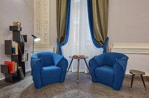 Sittområde i lobbyn