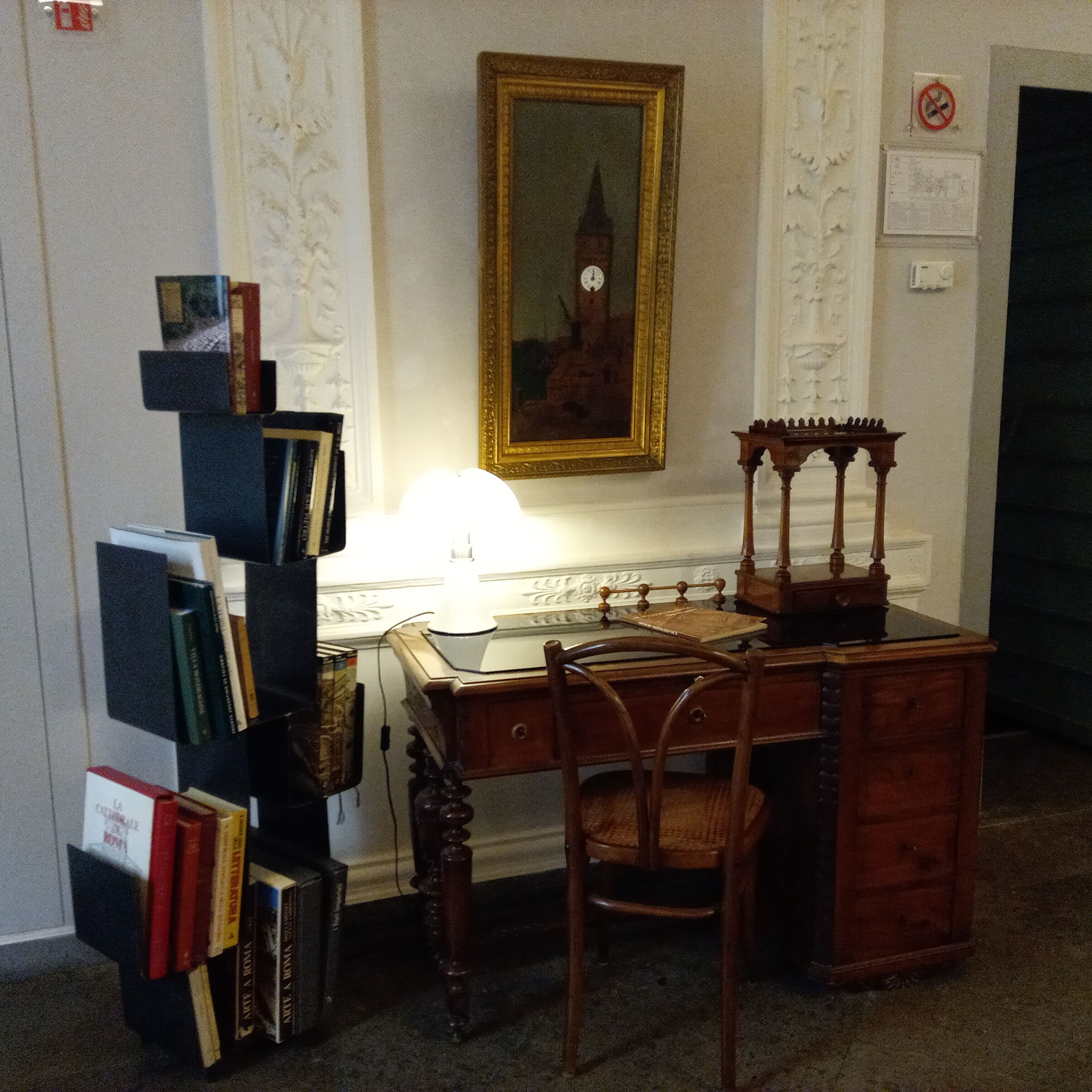 Photo - L'obelisque maison de luxe