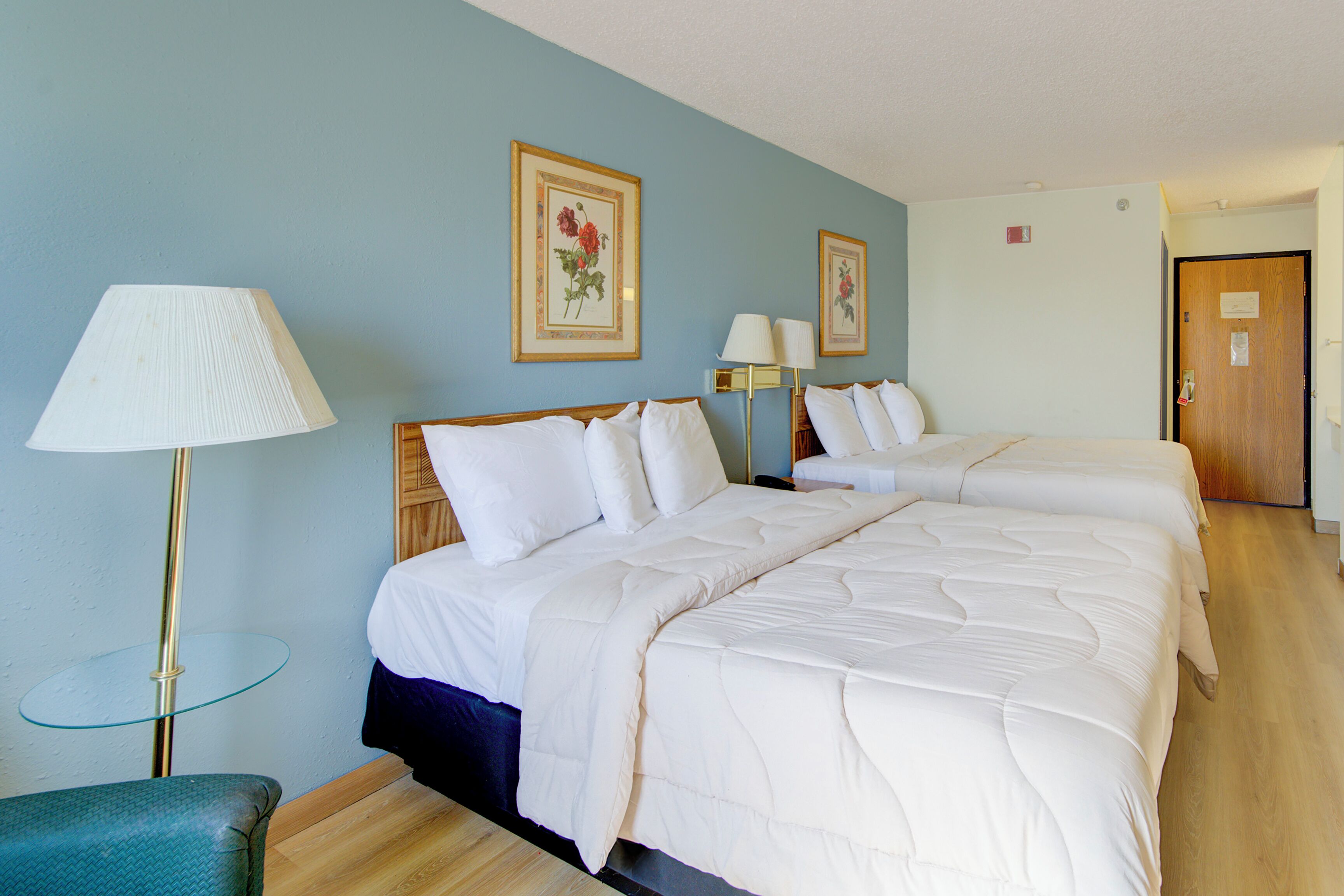 In-room safe, desk, iron/ironing board, free WiFi