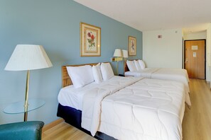 Room, 2 Queen Beds, Non Smoking | In-room safe, desk, iron/ironing board, free WiFi - Capital O Amerihost Inn and Suites Mexico Hwy 54 MO (Mexico)