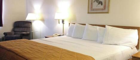 Zimmersafe, Schreibtisch, Bügeleisen/Bügelbrett, kostenloses WLAN